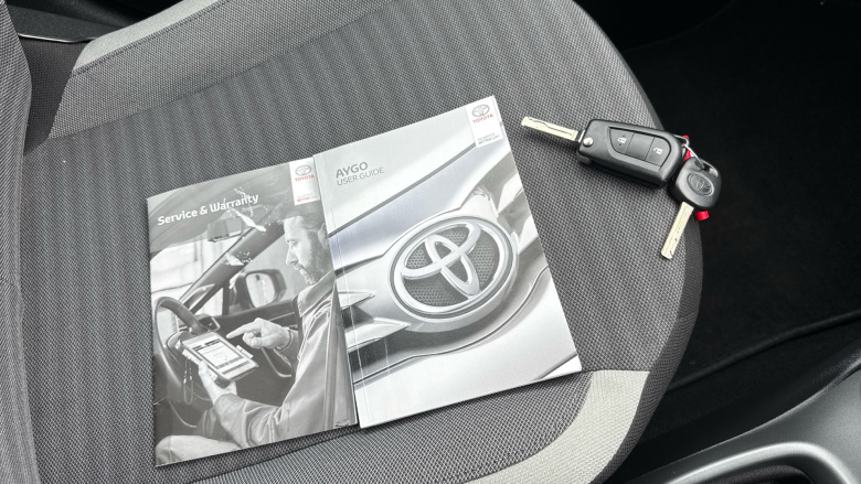 Toyota Aygo 1.0 VVT-i X-Play 5dr Petrol Hatchback